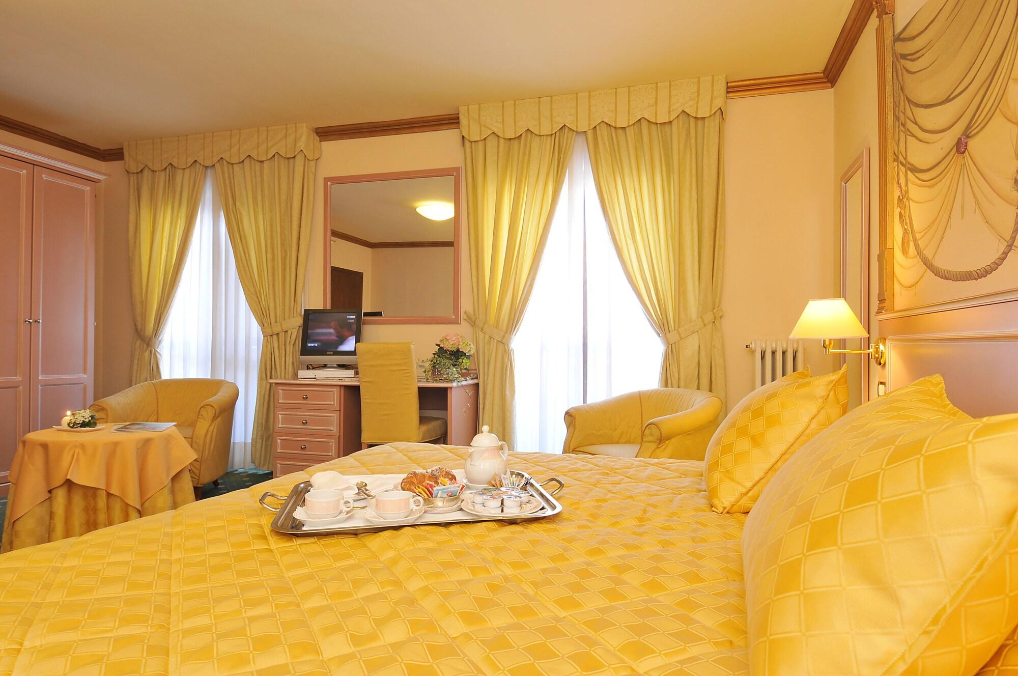 Hotel Miramonti Madonna di Campiglio Bagian luar foto