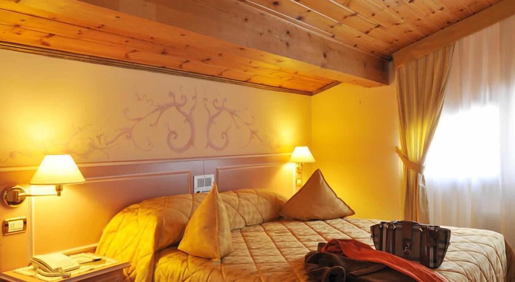 Hotel Miramonti Madonna di Campiglio Bagian luar foto