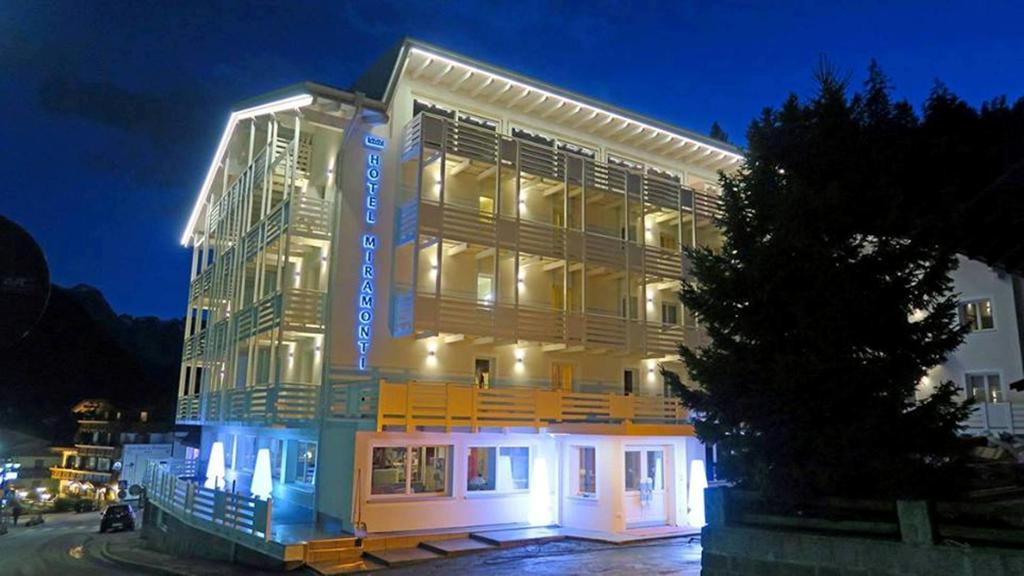 Hotel Miramonti Madonna di Campiglio Bagian luar foto