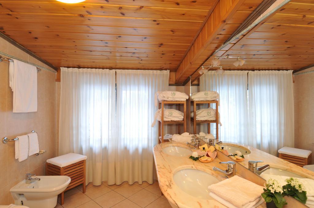 Hotel Miramonti Madonna di Campiglio Bagian luar foto